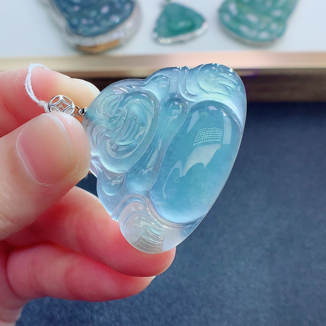 翡翠颈饰未镶嵌翡翠