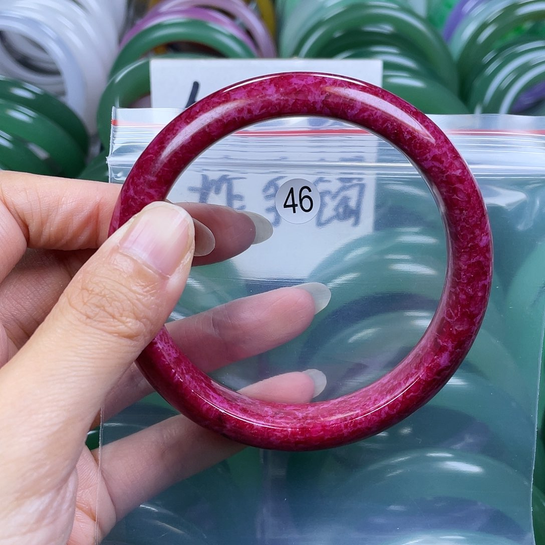 【闪购商品】未镶嵌手镯石英岩玉6566