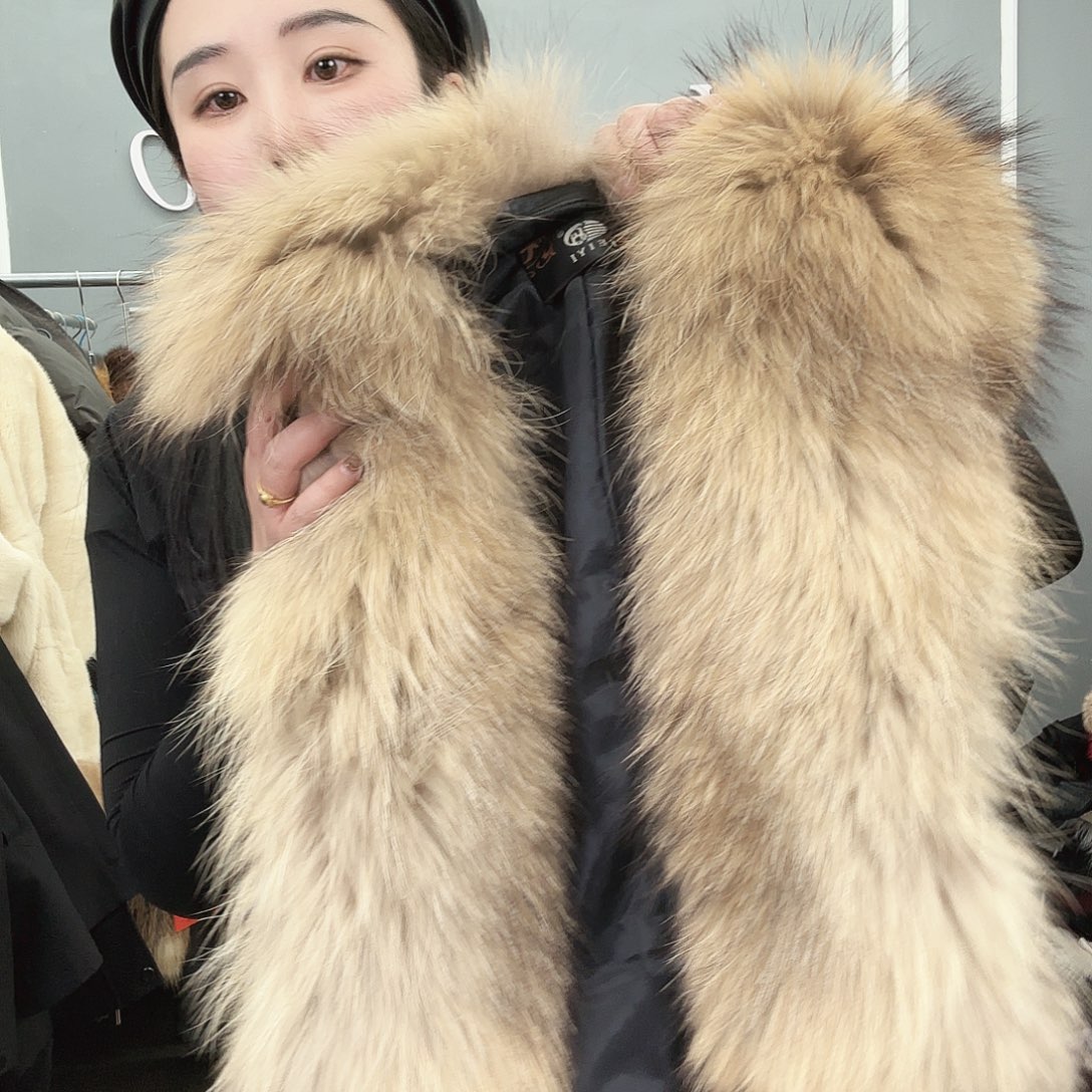 姚小妖家高端皮草