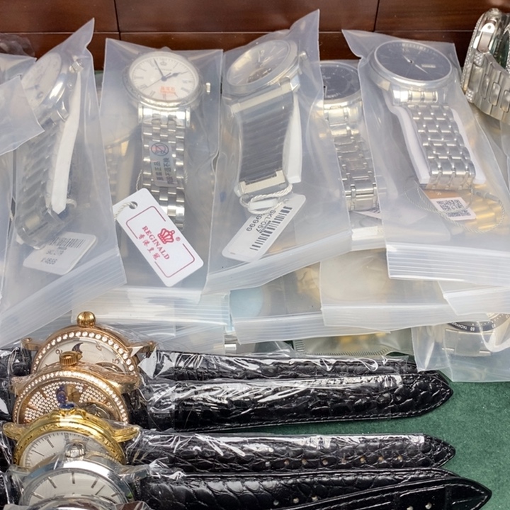 精钢孤品闪电购手表一个