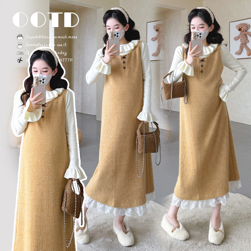 2025孕妇装秋冬韩系蕾丝边黄色针织背心连衣裙+花边毛衣两件套