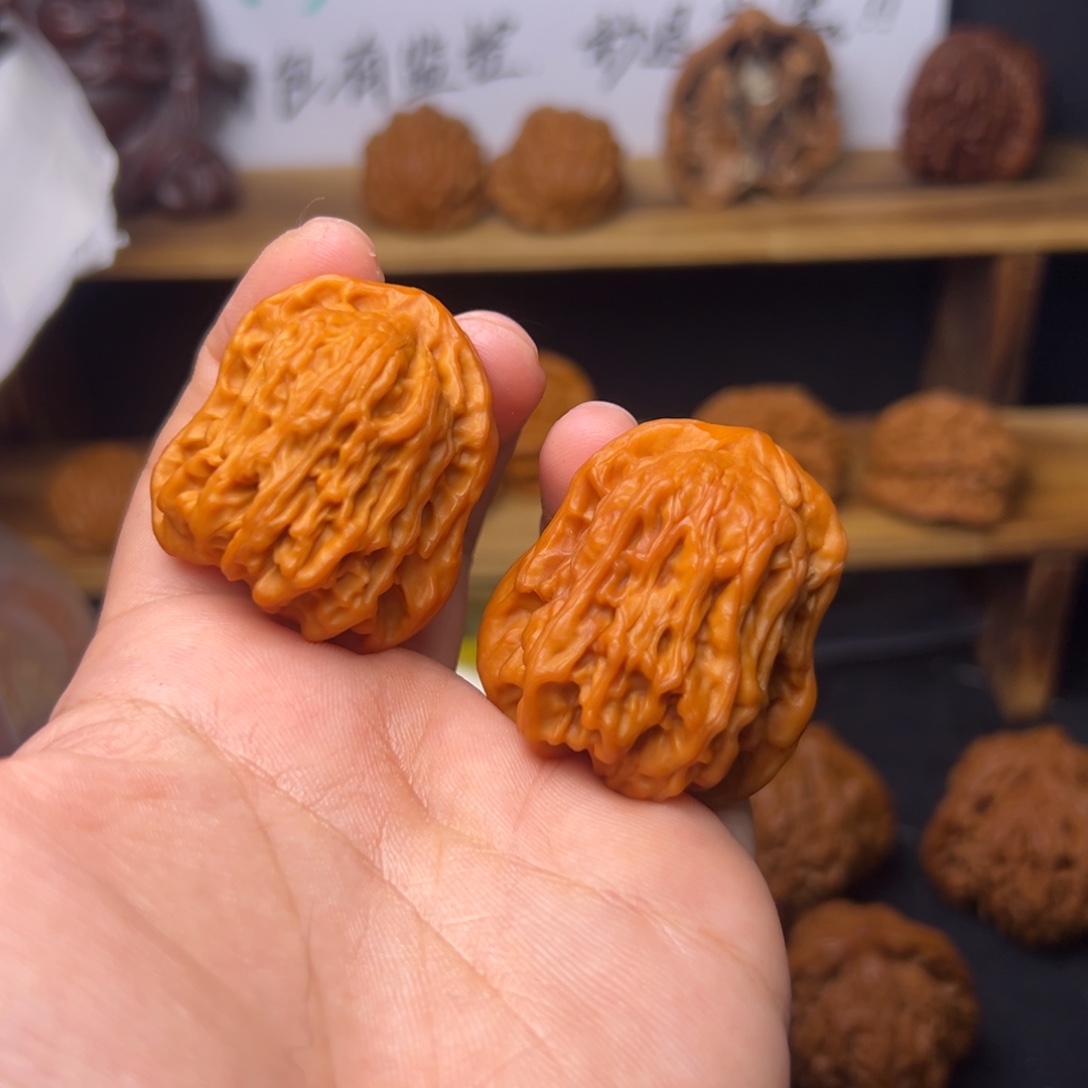 我***-桃核吊坠花生福利