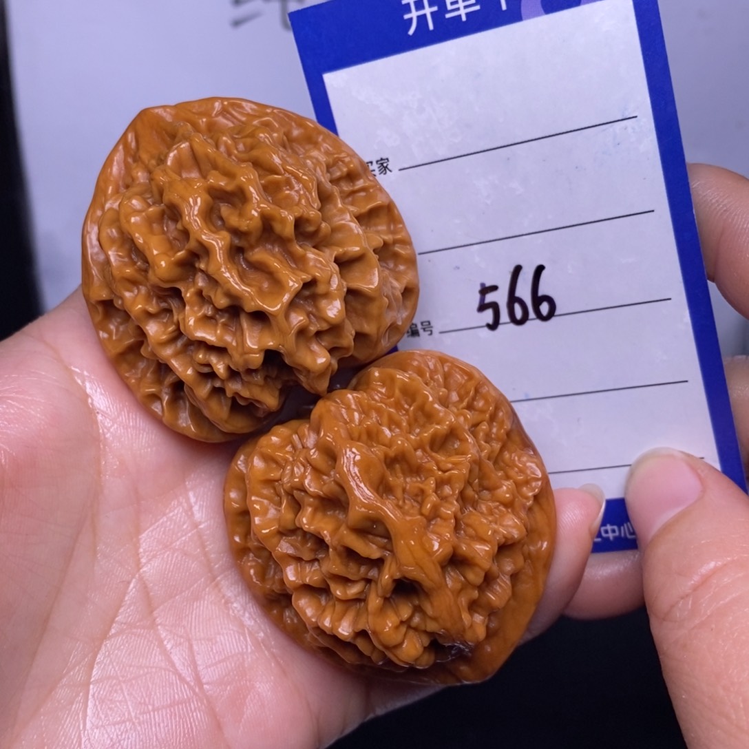 文玩核桃把件566/45帝王色差