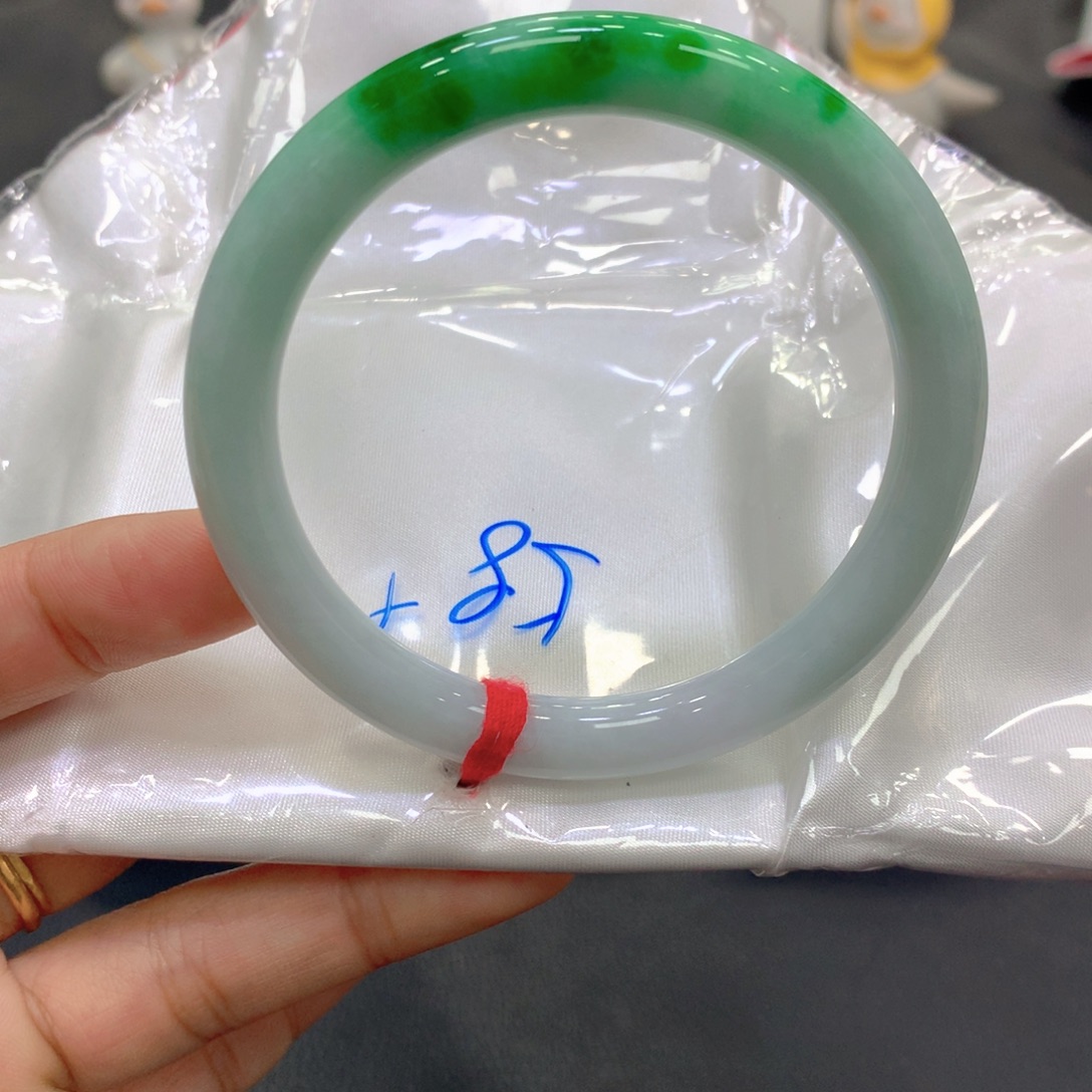 翡翠未镶嵌手镯翡翠19