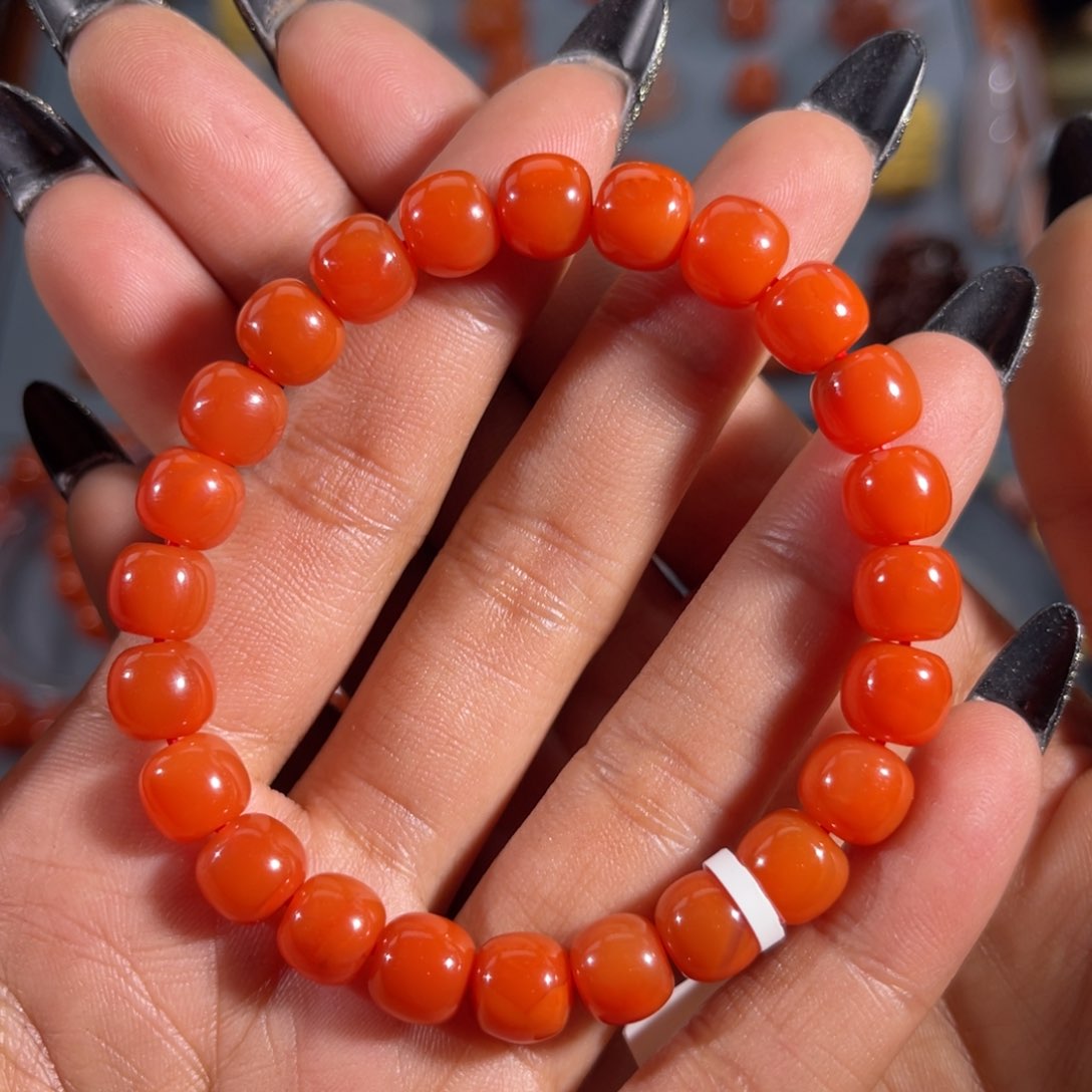 南红玛瑙滴水洞单圈8未镶嵌