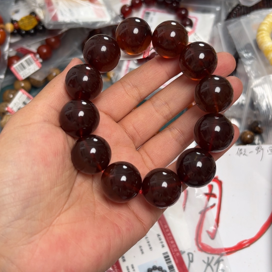 未镶嵌琥珀珠宝奇石365