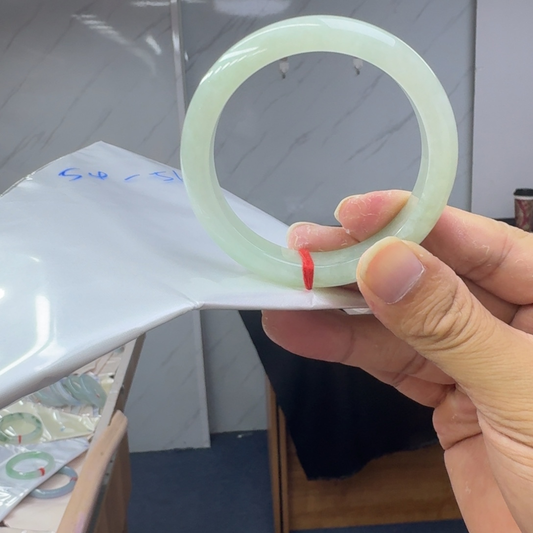 .***8翡翠未镶嵌手镯翡翠