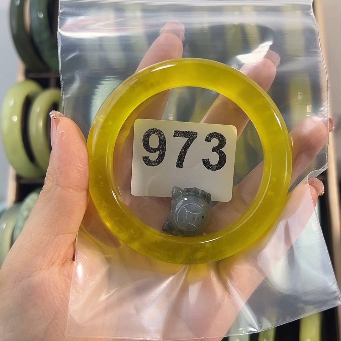 叶***^蛇纹石玉未镶嵌手镯