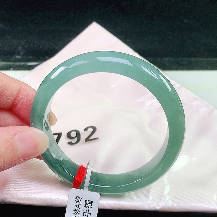 未镶嵌手镯翡翠792