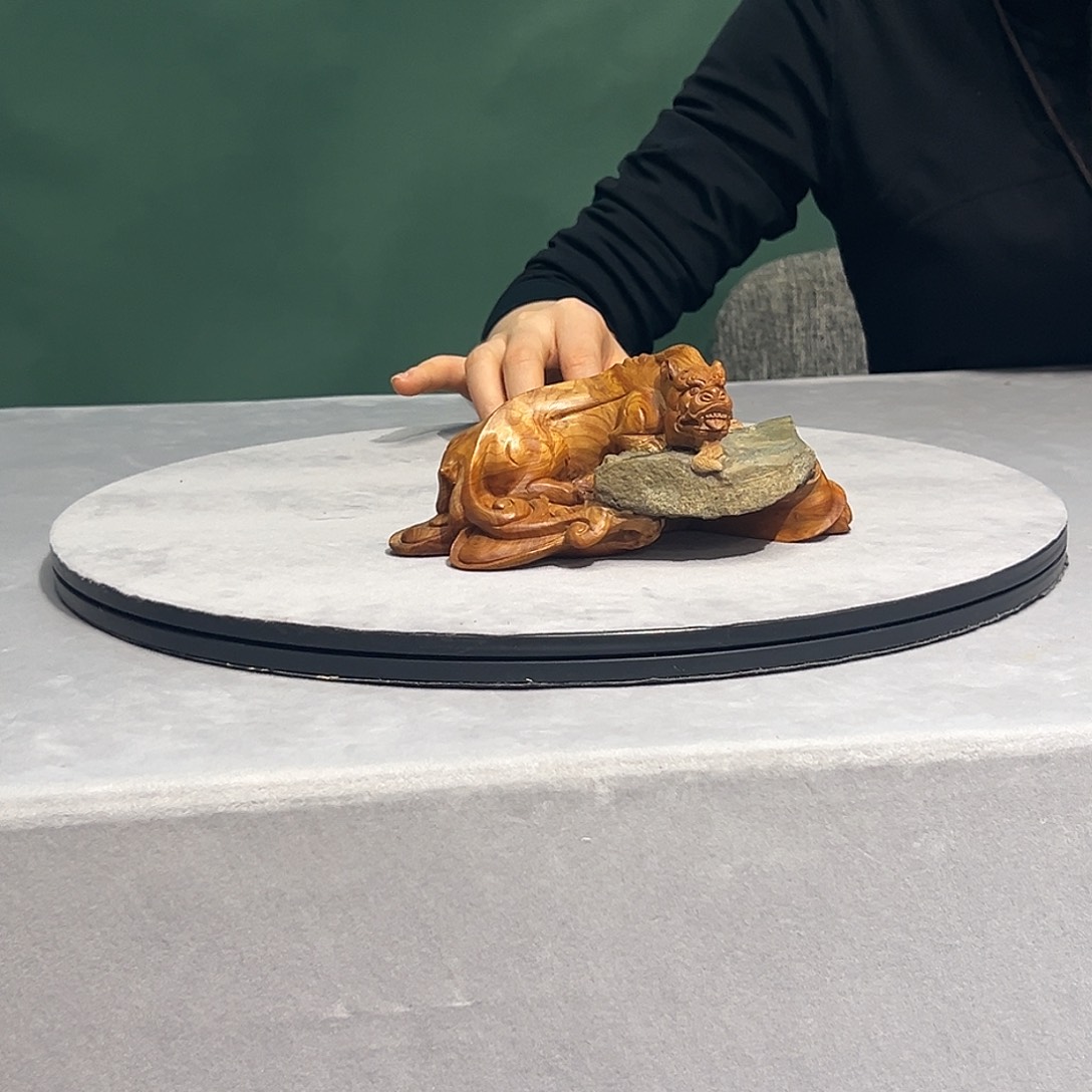 明***朔柏木（崖柏）抱石崖柏