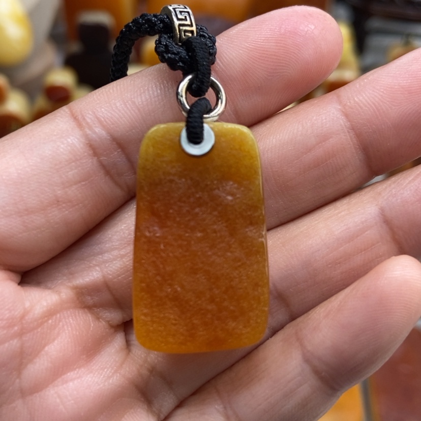 【闪购商品】琥珀颈饰未镶嵌