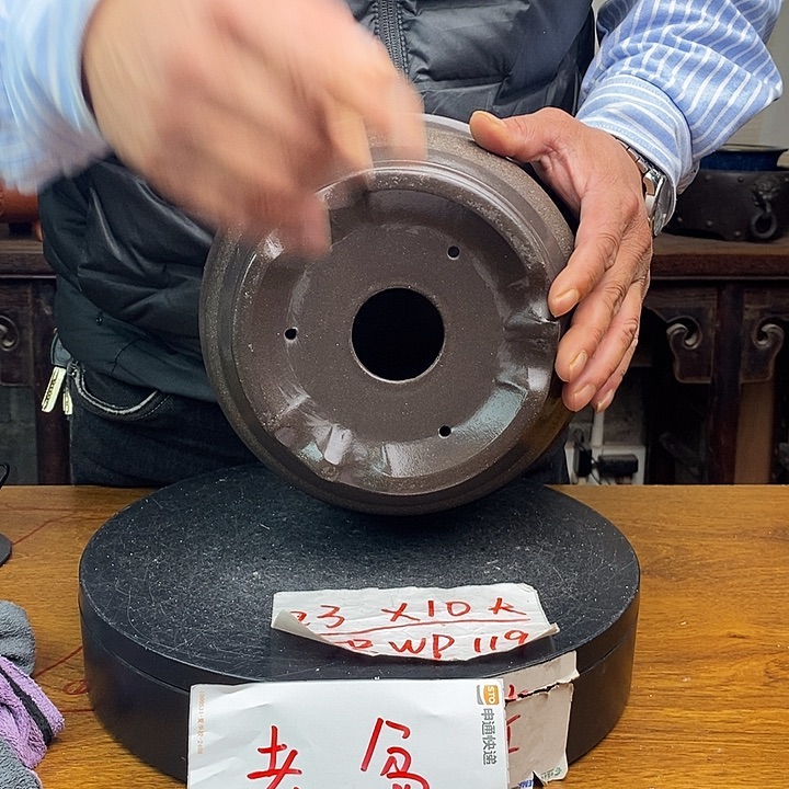 紫砂花盆货号一只WP119