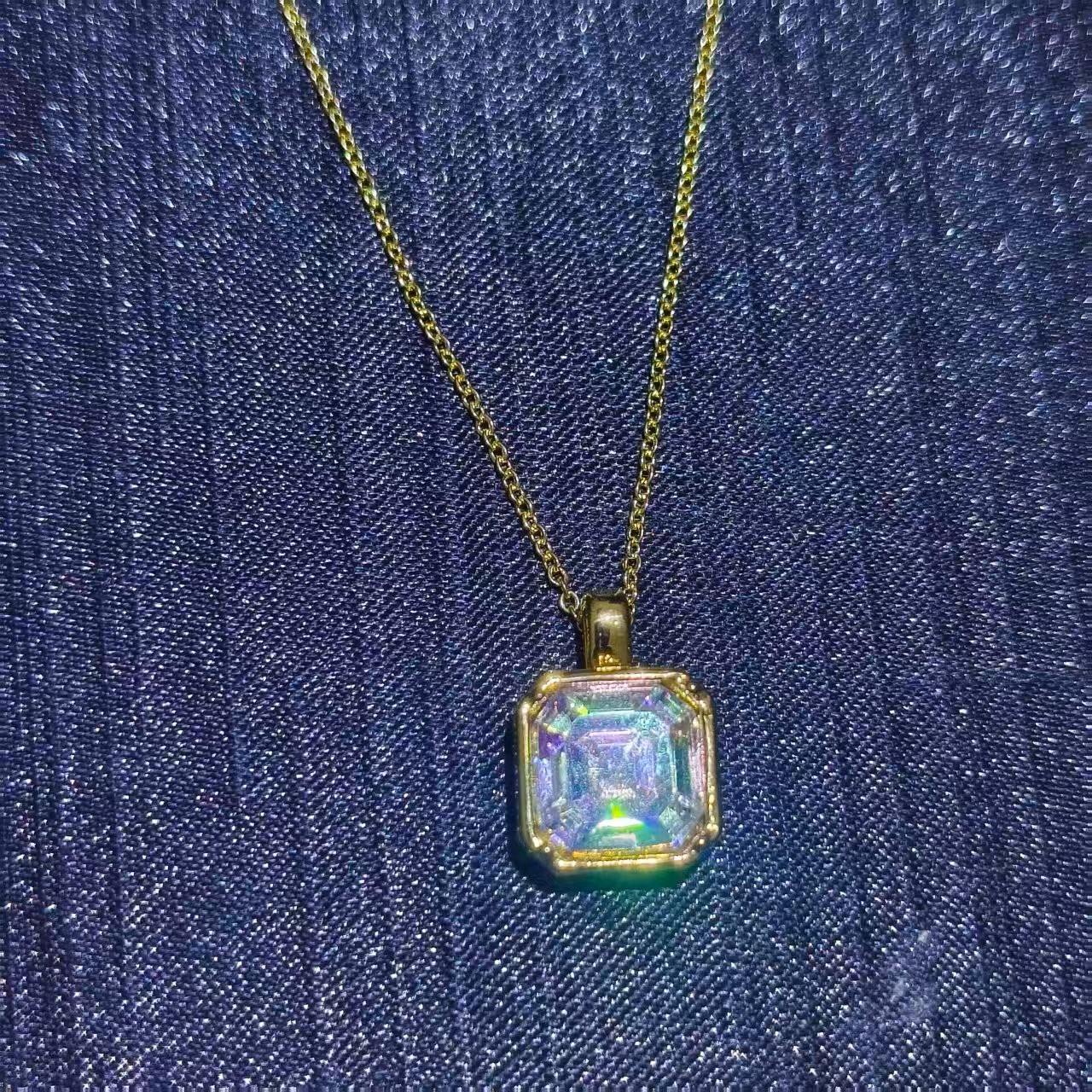  《百世璀璨》轻奢时尚气质百搭 吊坠aj920008