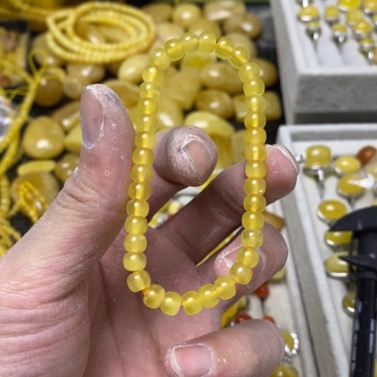 蜜蜡裸石未镶嵌多样性发货其一