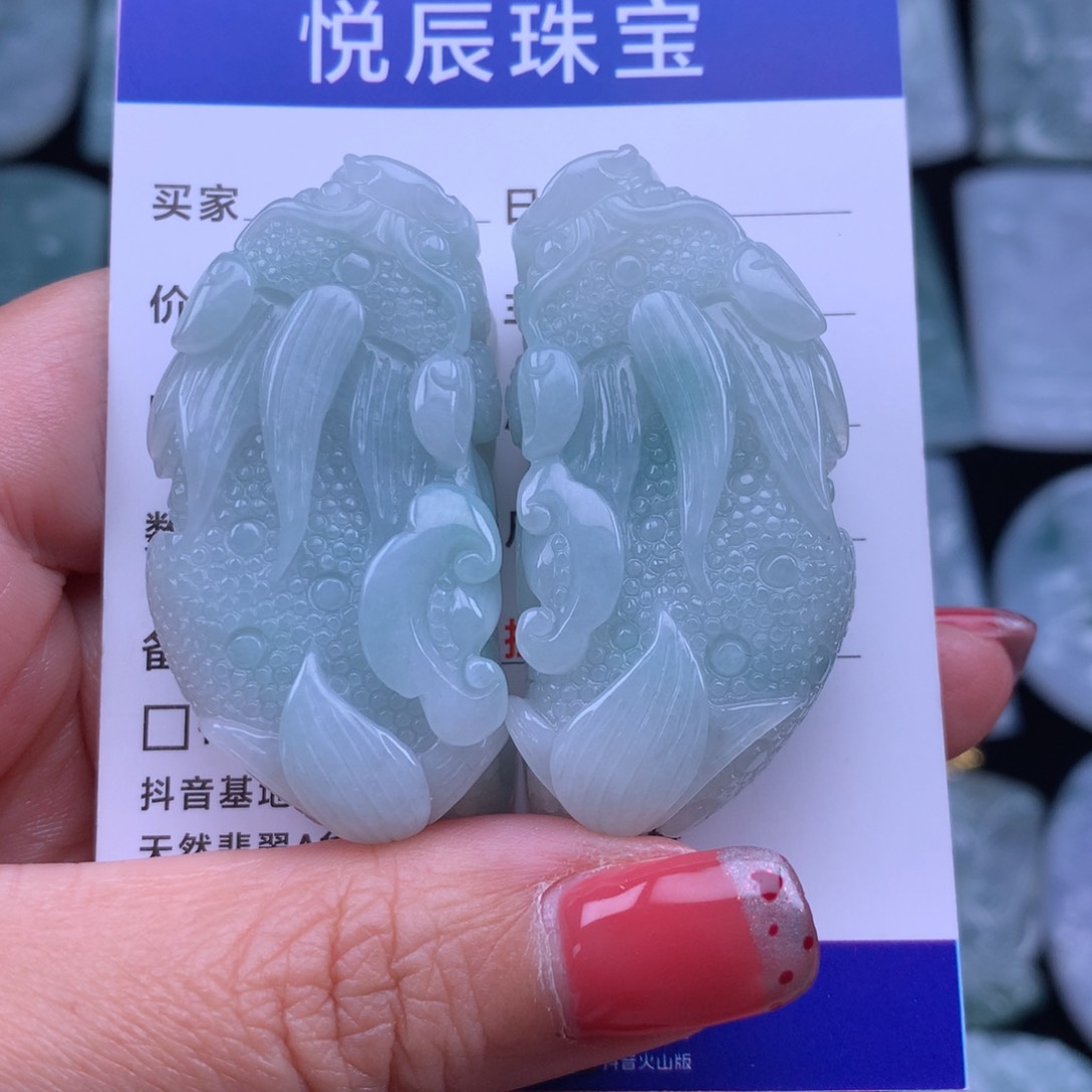 翡翠颈饰未镶嵌翡翠貔貅