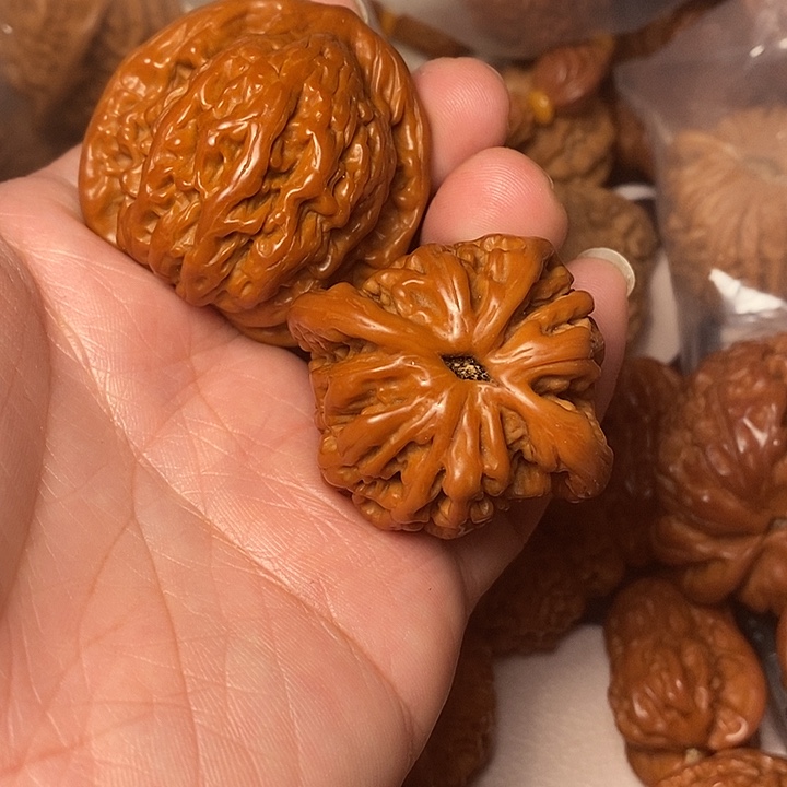 德***玛文玩核桃吊坠虎头41