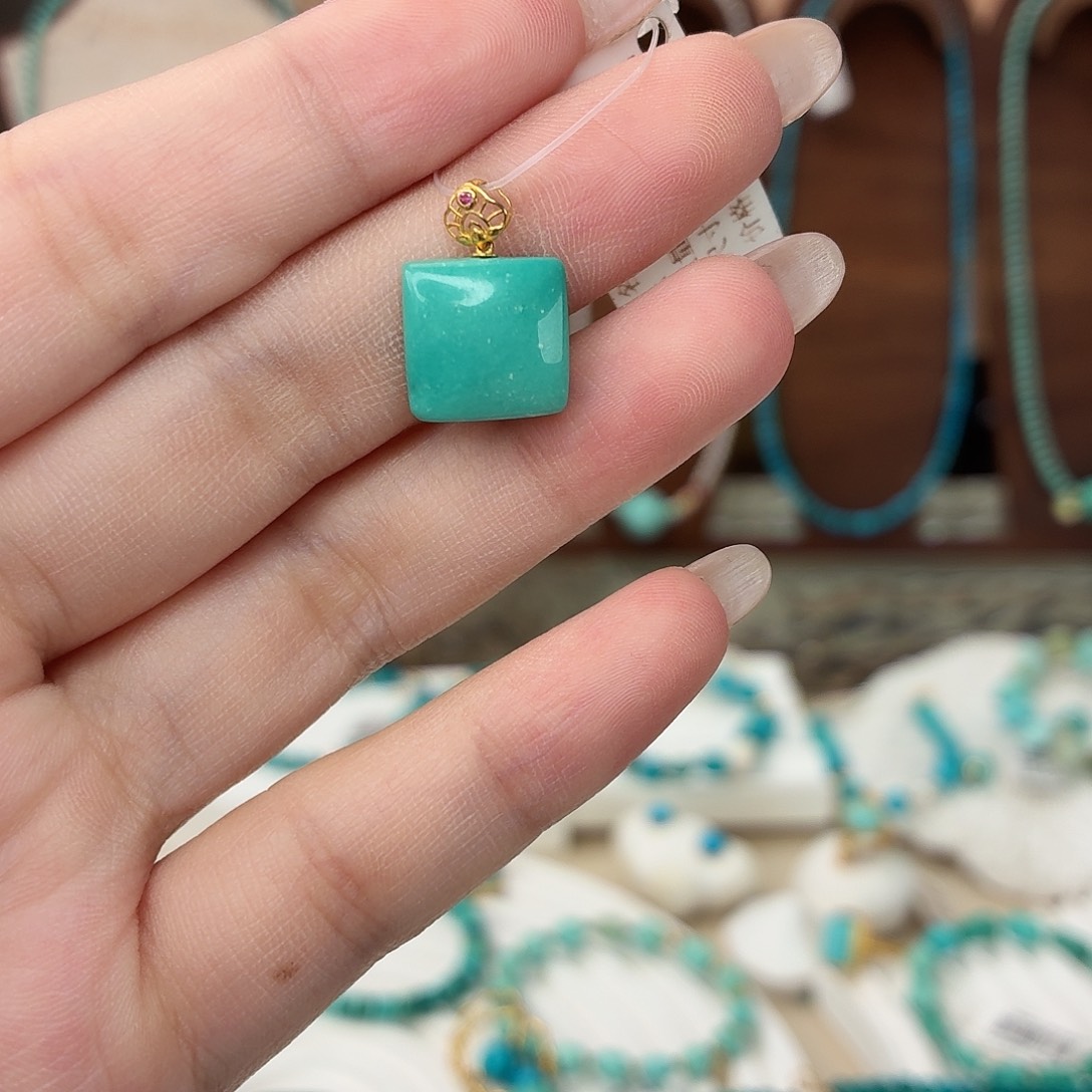 绿松石18K金镶嵌吊坠(不含链)