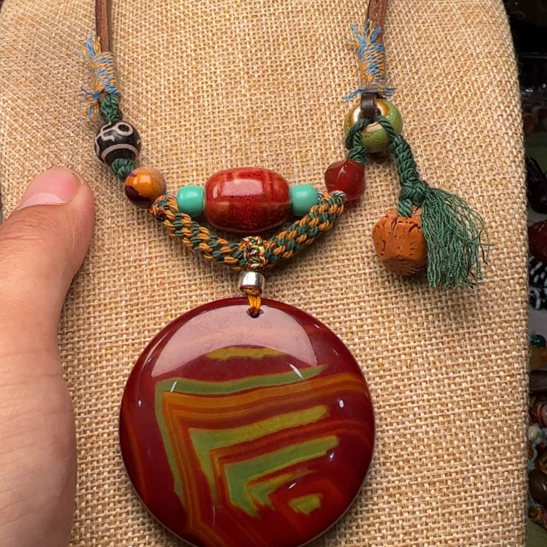 玛瑙/玉髓颈饰未镶嵌