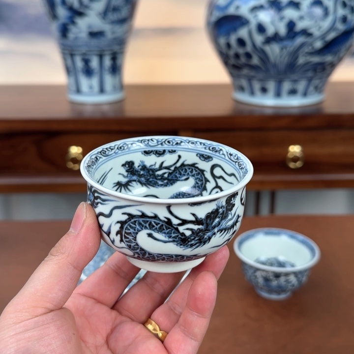 景德镇陶瓷主人杯子