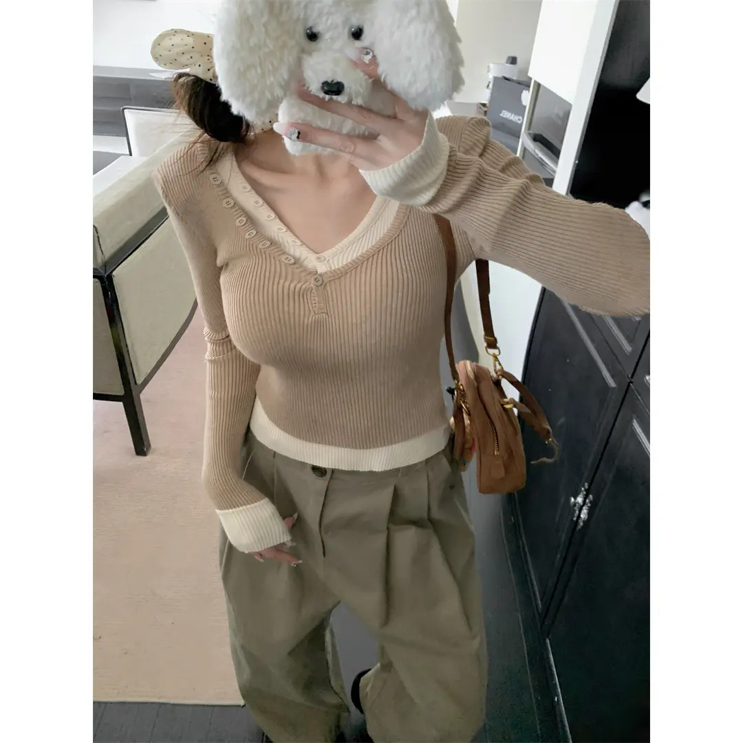 韩版小众V领撞色假两件长袖针织衫女洋气百搭紧身单排扣短款上衣