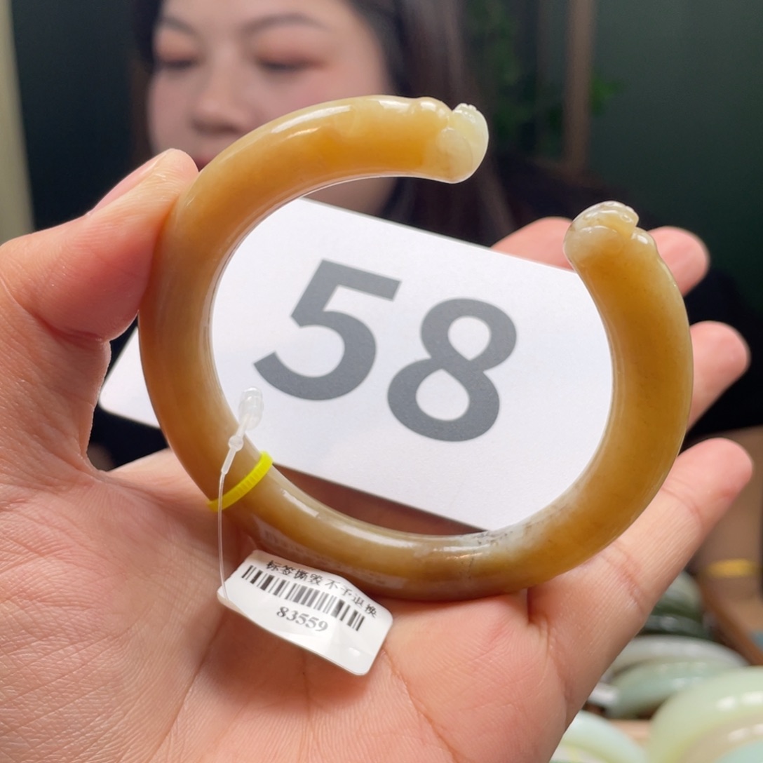 【闪购商品】和田玉手镯未镶嵌
