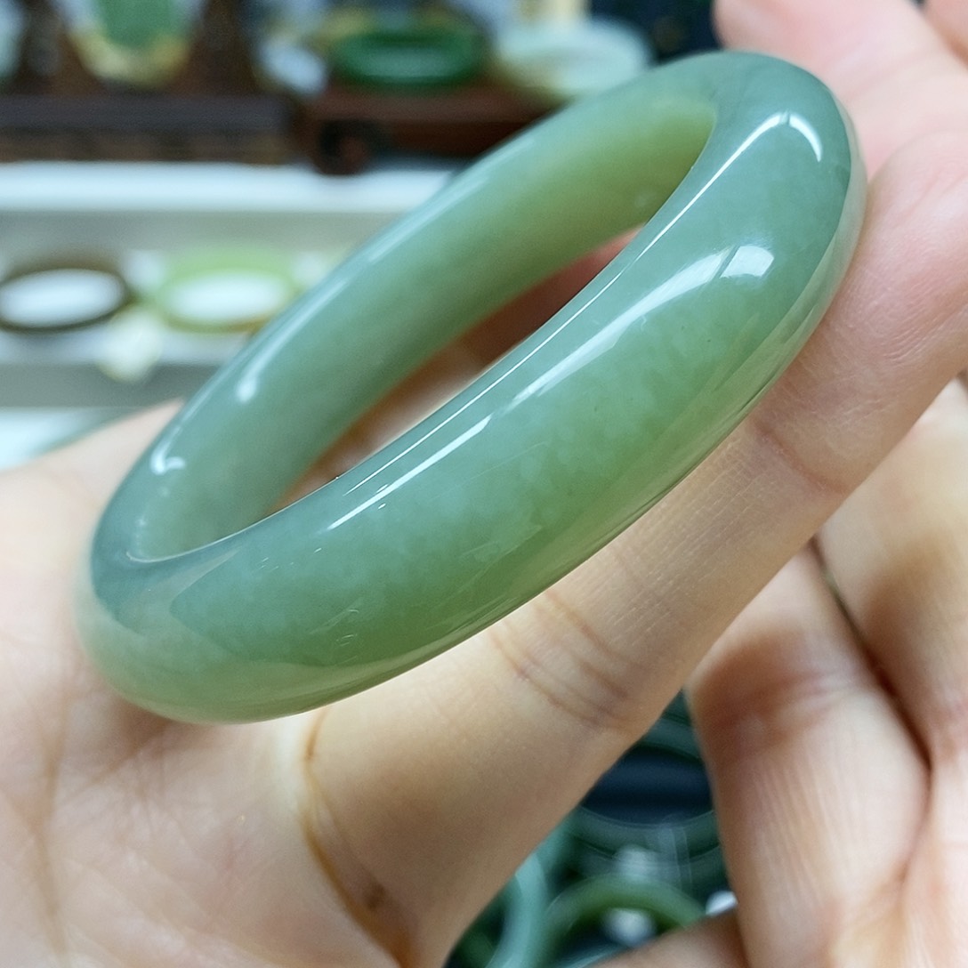 【闪购商品】和田玉手镯未镶嵌
