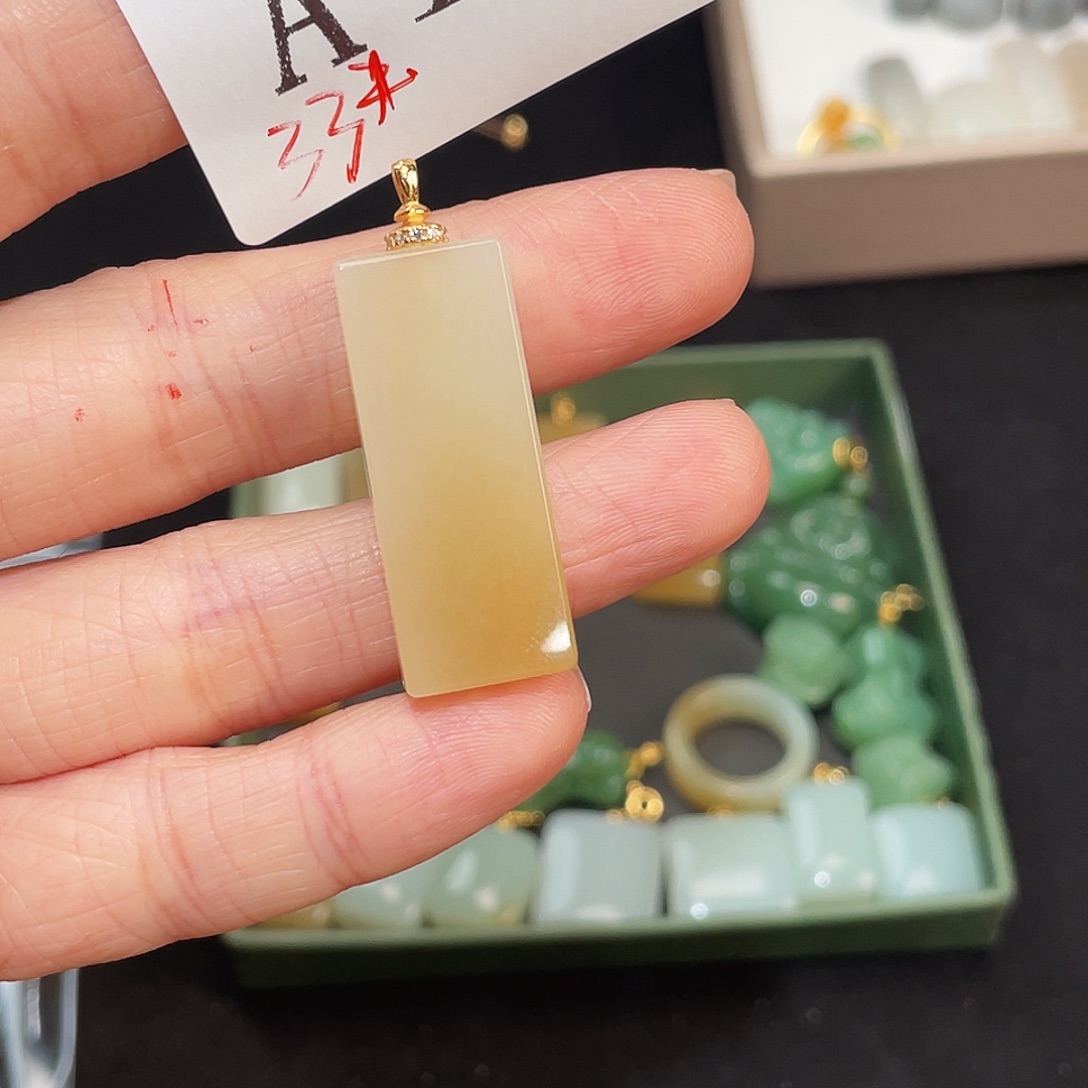 和田玉未镶嵌珠宝半成品A170