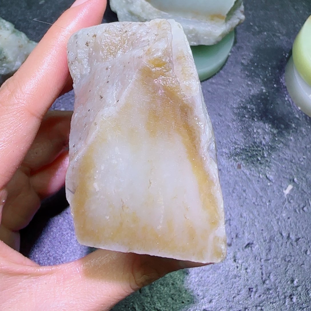 和田玉未镶嵌珠宝半成品