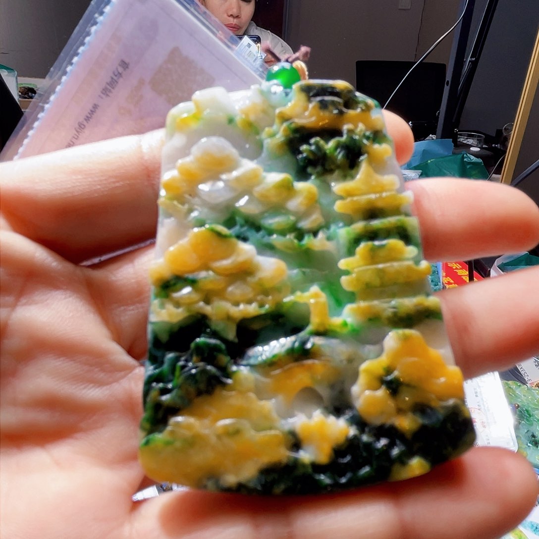 颈饰未镶嵌翡翠一