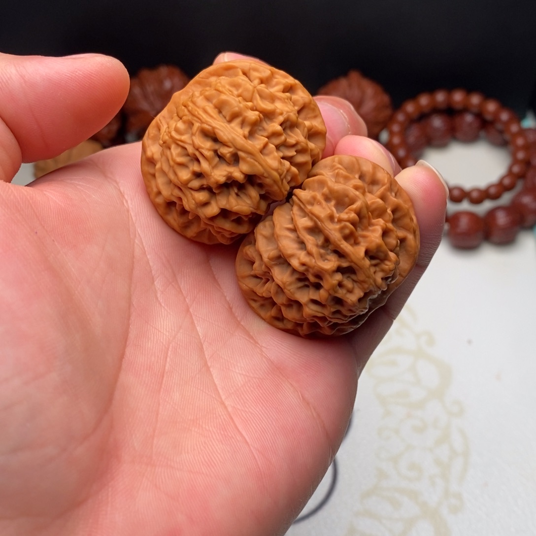 文玩核桃把件40.5微修秦闷