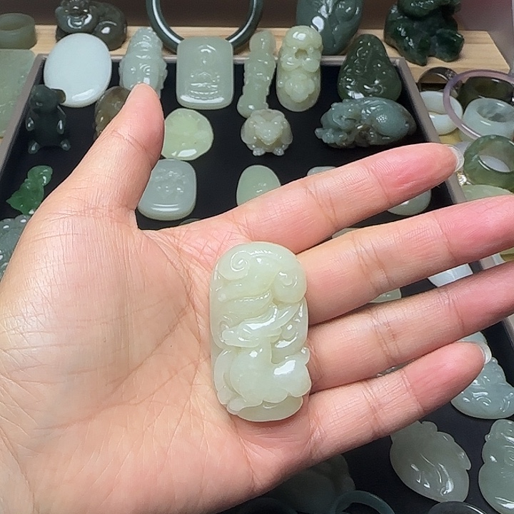 和田玉未镶嵌挂件