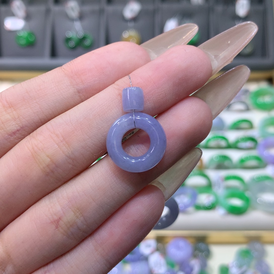 翡翠戒指未镶嵌甜甜圈