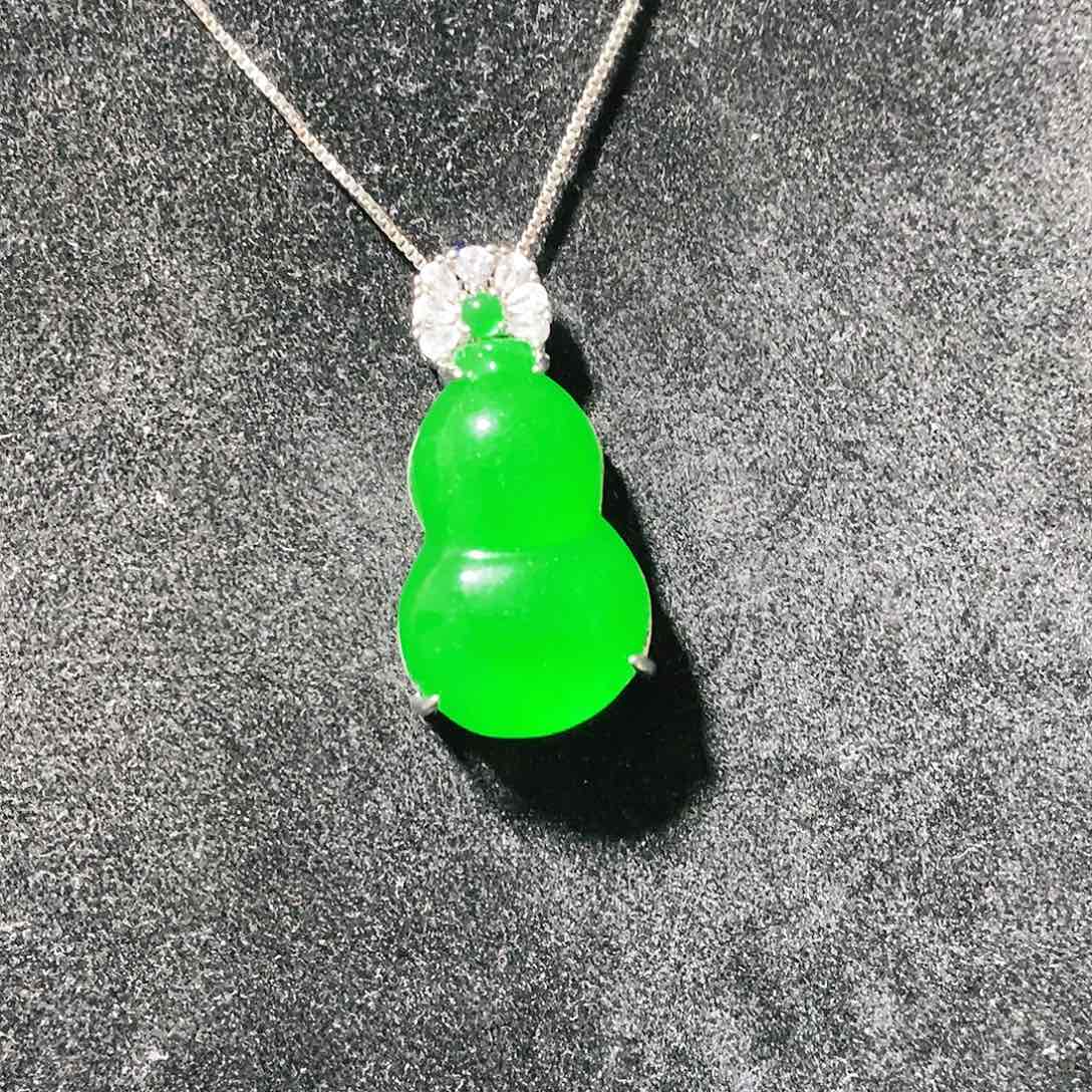 翡翠颈饰银S925镶嵌吊坠