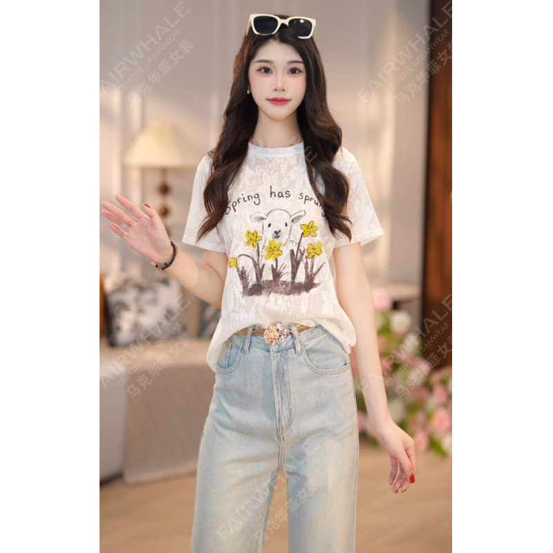 马克华菲女装夏季2025设计感小清新卡通小羊印花镂空短袖T恤 N