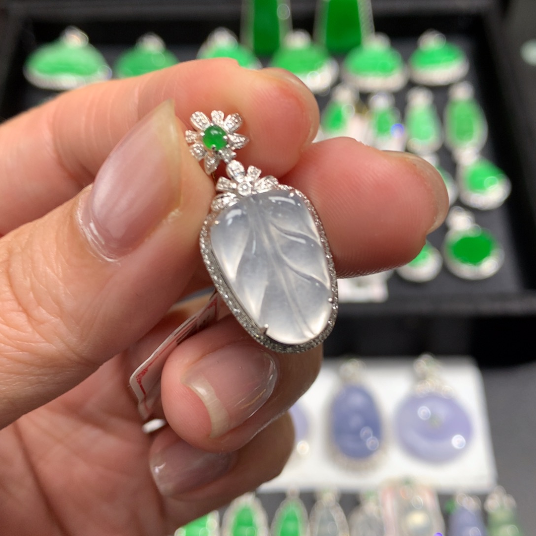 翡翠18K金镶嵌吊坠(不含链)