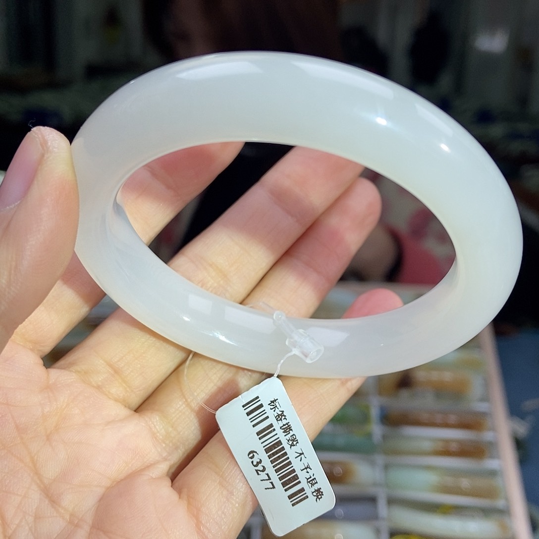 和田玉手镯未镶嵌55.2