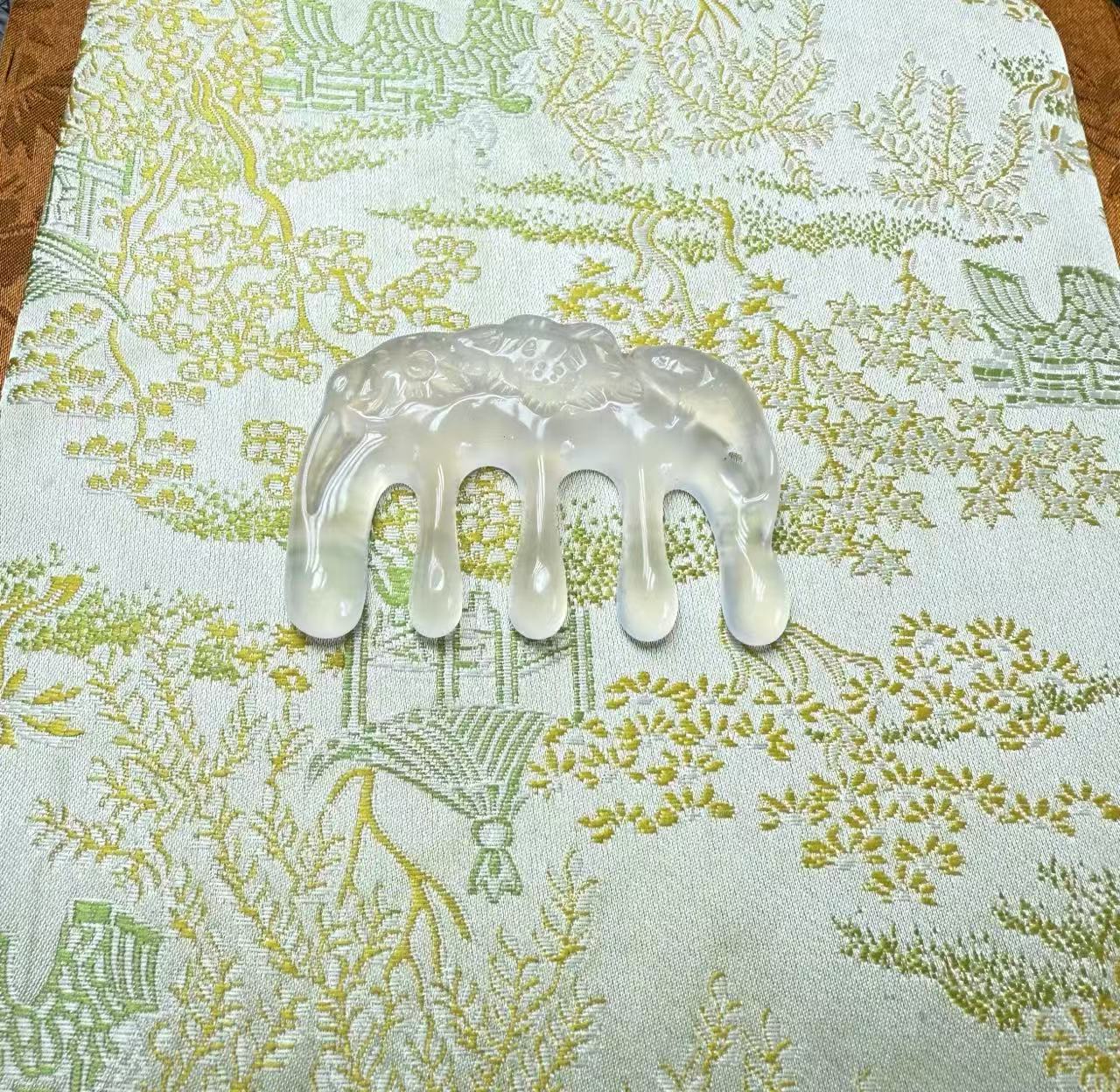 V423 经典时尚雪疗梳子