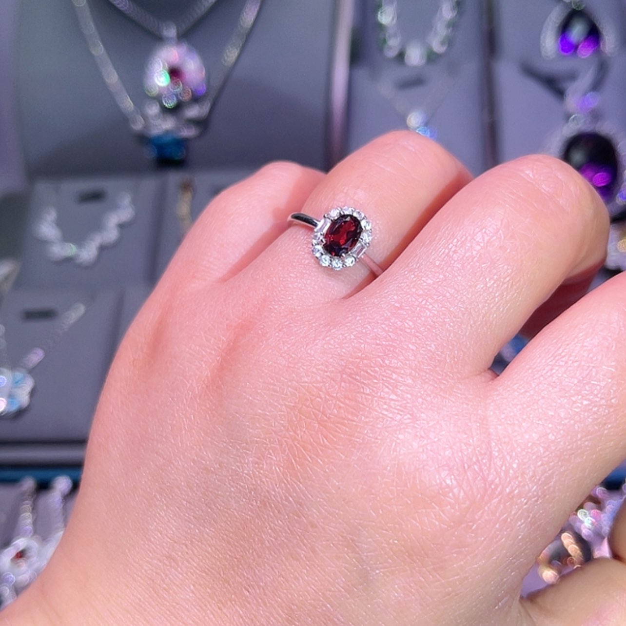【闪购商品】石榴石戒指银S925镶嵌