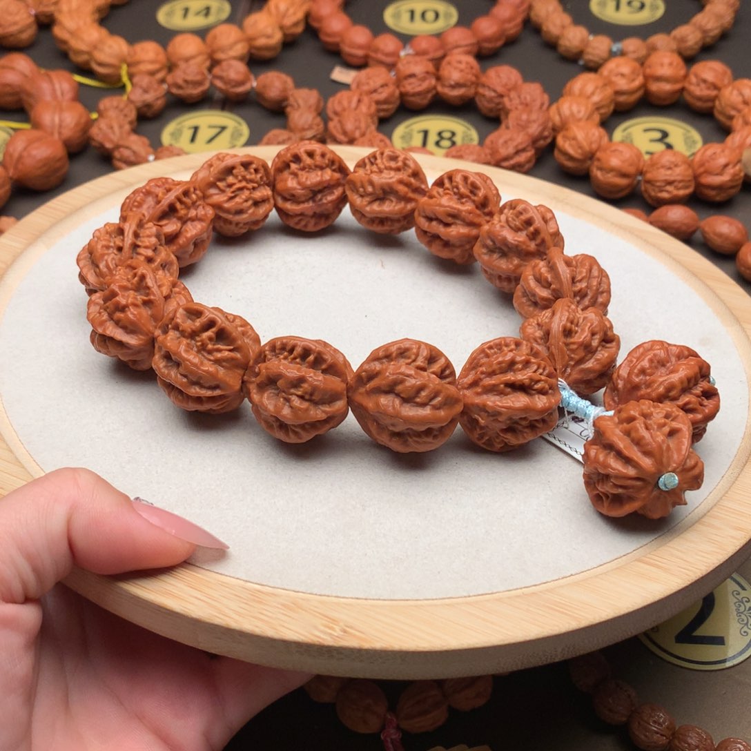 文玩核桃手串帝王龙脊