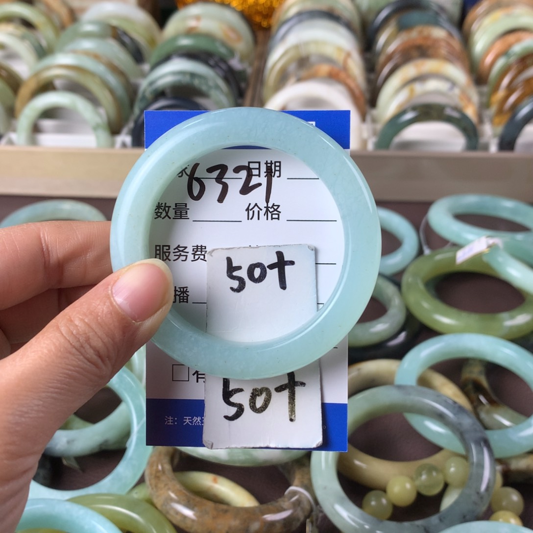 蛇纹石玉手镯未镶嵌v****t6321