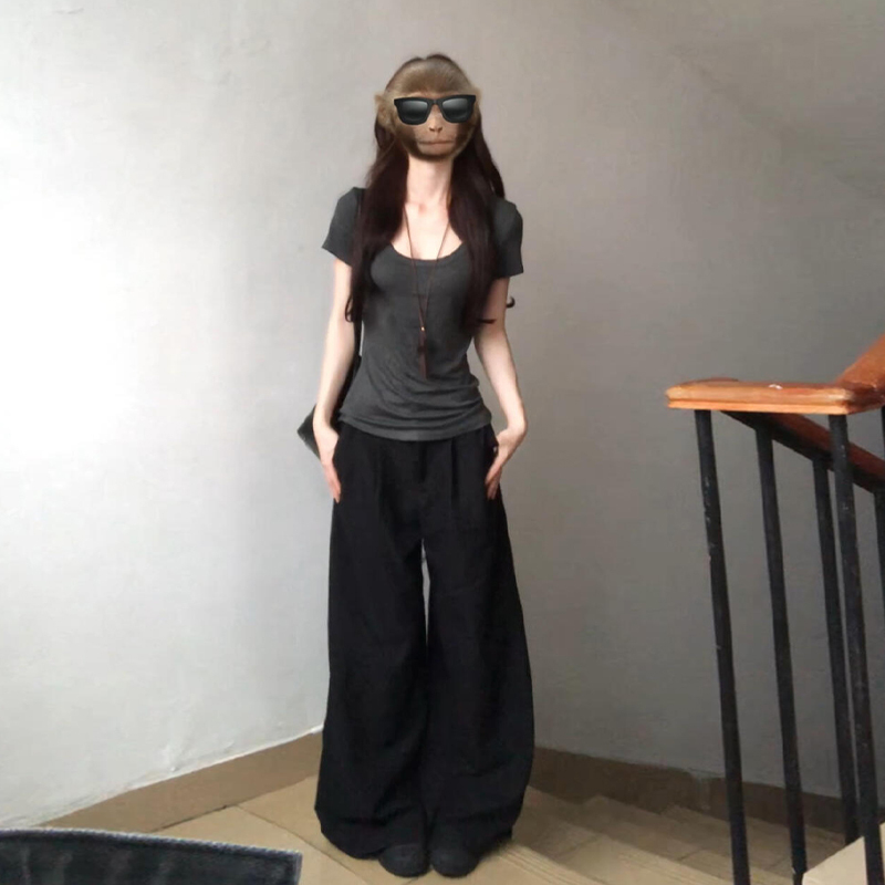 灰色正肩短袖收腰修身显瘦辣妹T恤女夏季2025新款独特小上衣2123