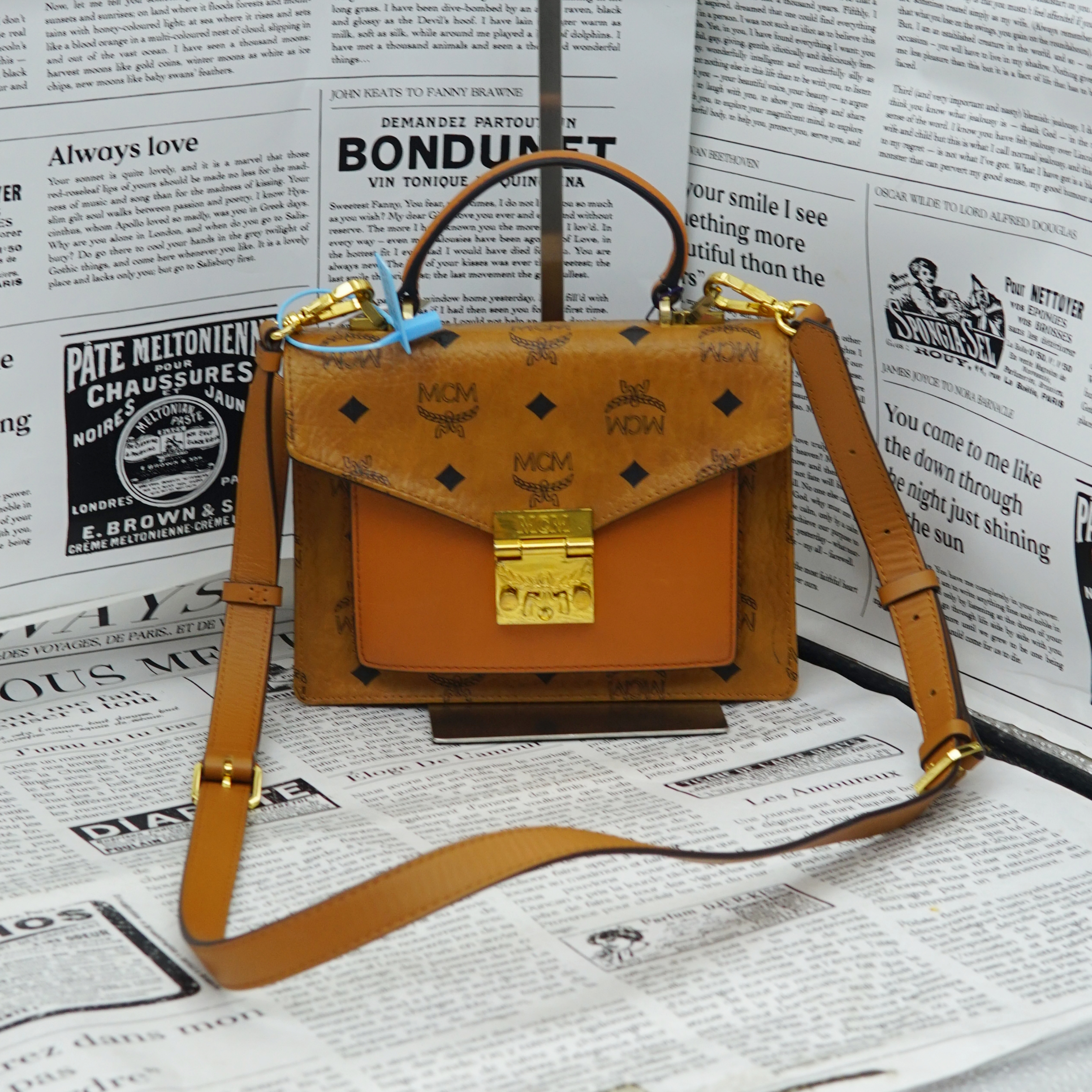95新 MCM 干邑色风琴邮差包/001