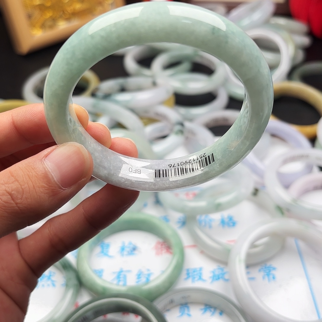 翡翠未镶嵌手镯6162x4 97