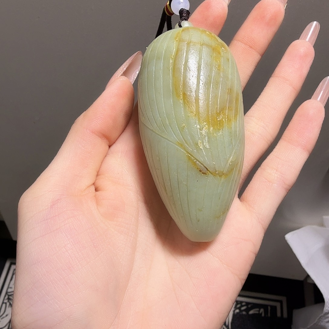 岫玉微瑕不退换未镶嵌