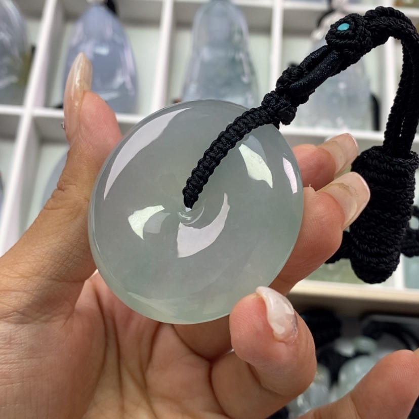 【闪购商品】翡翠颈饰未镶嵌使**铁翡翠