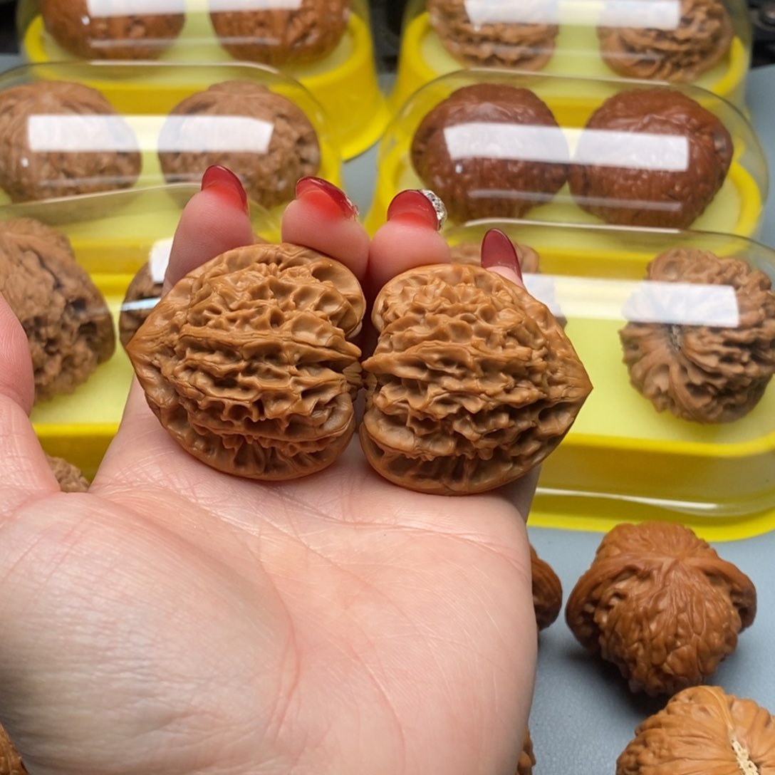 文玩核桃把件39龙门涧