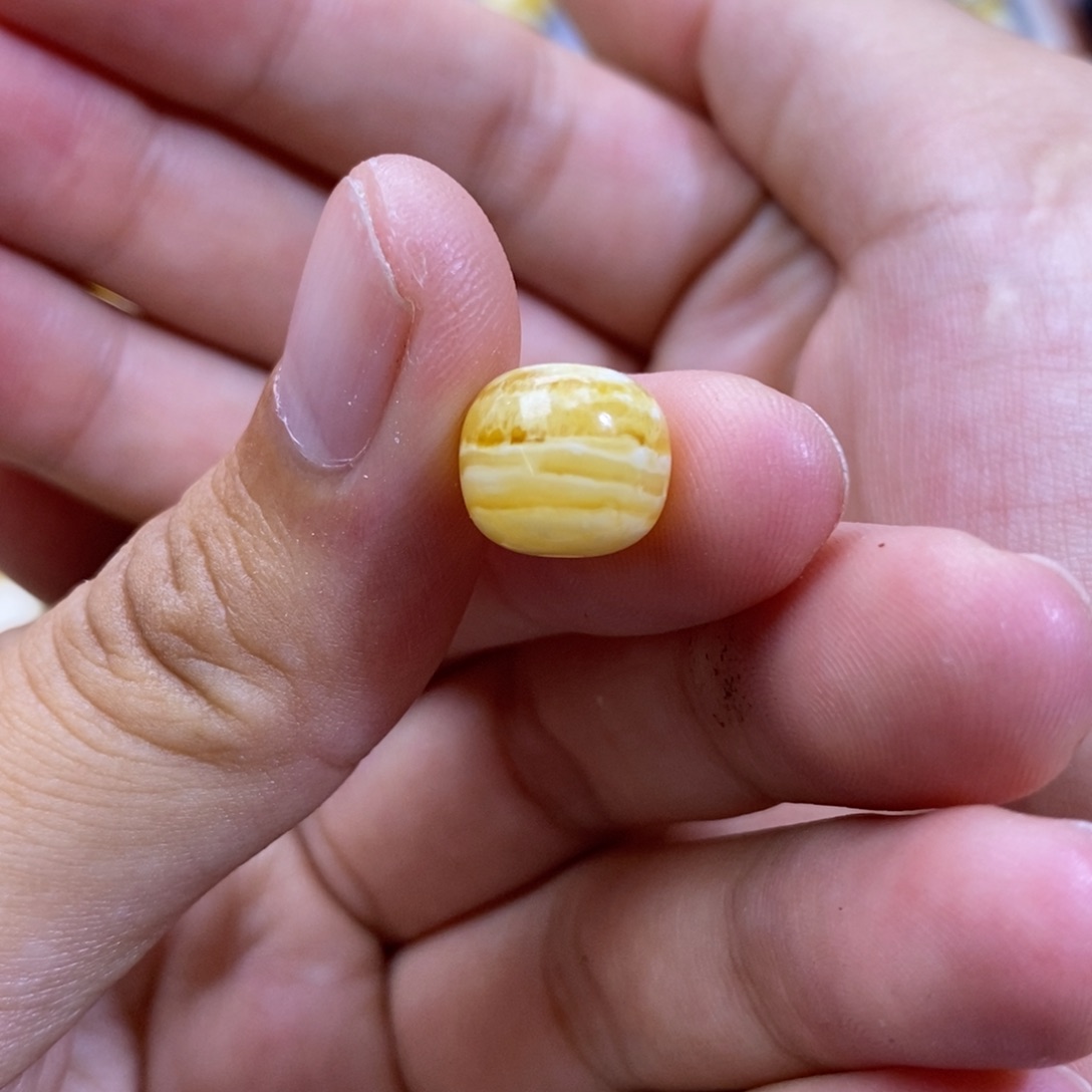 未镶嵌琥珀珠宝奇石10.8