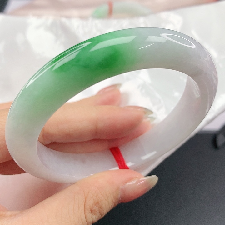 未镶嵌手镯翡翠，307