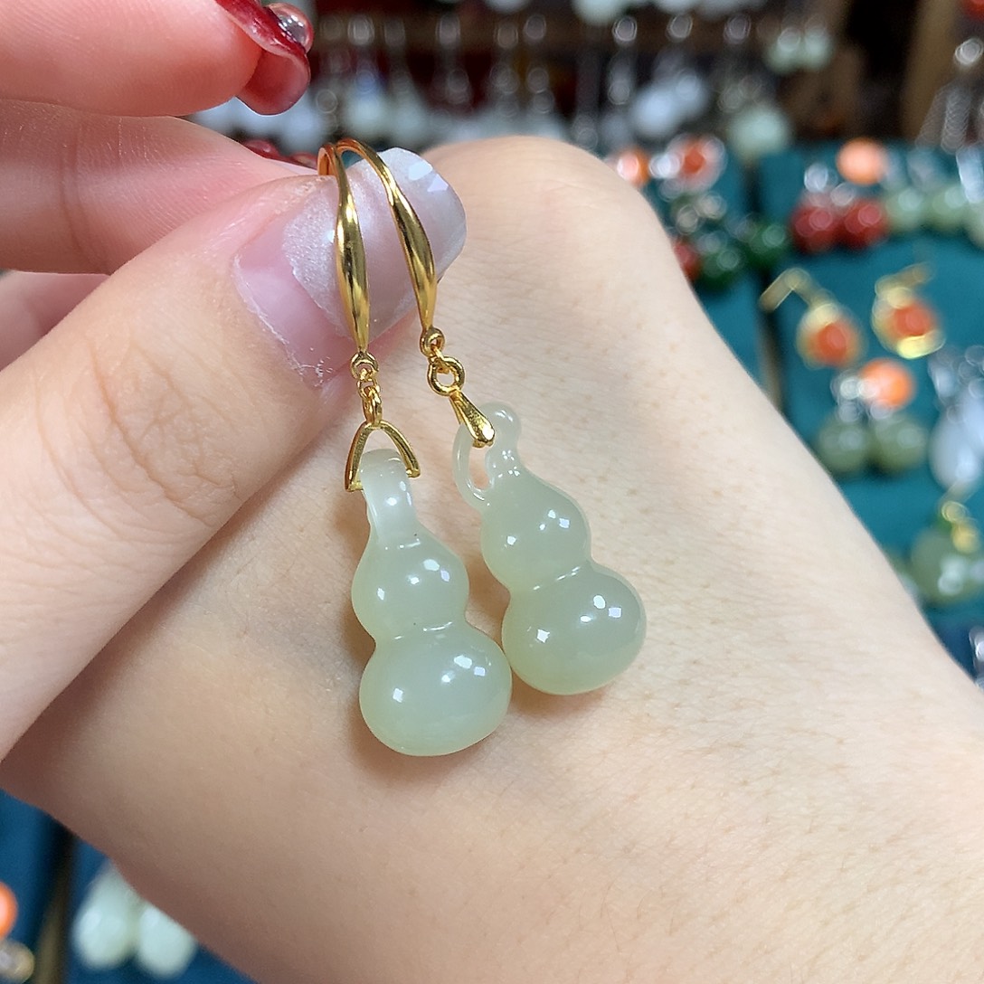 和田玉银S925镶嵌耳饰葫芦卡22左右