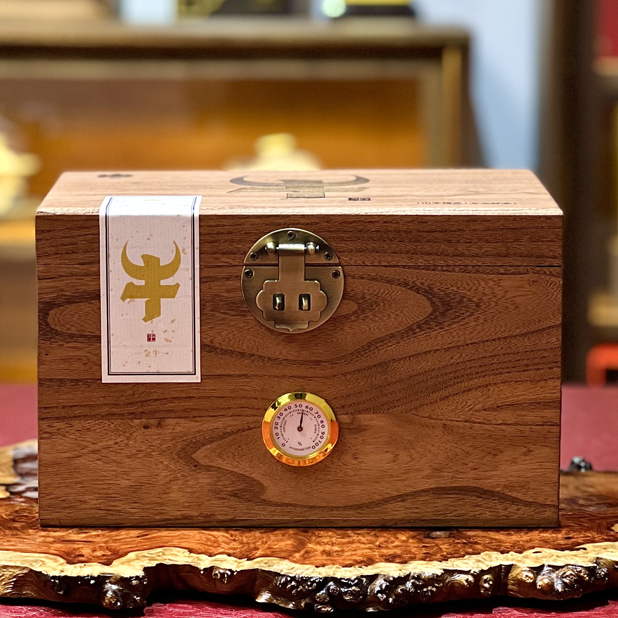 悍山【金牛木箱装】  武夷岩茶  牛栏坑肉桂